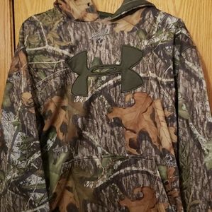 Camo under armor sweatshirt